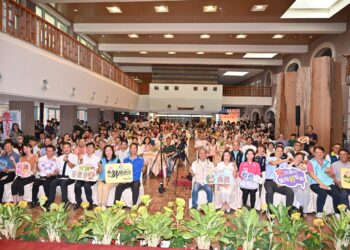 感謝教育工作者無私奉獻   縣府表揚特殊暨資深優良教育人員