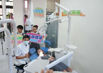 全國首創！雲林縣偏鄉學校設置牙科診療椅　守護學童口腔健康