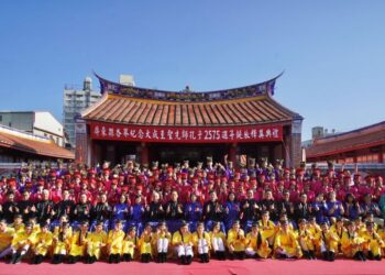 祭孔大典屏東書院登場 外籍生體驗傳統古禮文化