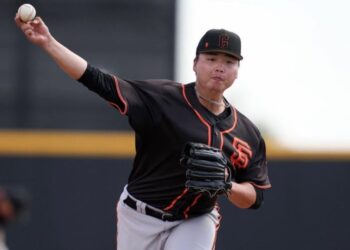 影/《MLB》鄧愷威霸氣5K僅失一分非自責 4局優質好投封鎖響尾蛇