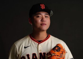 影/《MLB》鄧愷威對決宇宙道奇 三振大谷兩次又K掉「木屐」、「自由人」  3局6K失兩分無關勝敗