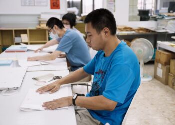 以責任為筆  以堅持為墨:賴昱全寫下職場十年誌