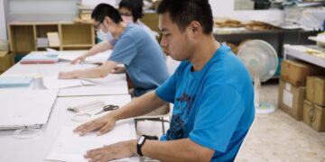 以責任為筆 以堅持為墨:賴昱全寫下職場十年誌