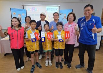 影音/世界青少年發明展創高峰 宜蘭國小3學子奪金