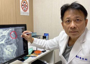 兩歲孩往媽媽鼻子一撞鼻骨竟斷了  醫師呼籲:顏面受傷把握黃金治療期