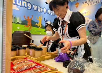 「Taitung樂齡夢想館」溫馨咖啡香  「爺奶咖啡車」展現創新活力