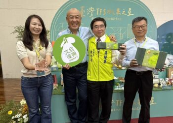 花蓮「文旦復興」創新研發〝花蓮文旦酥〞榮獲【2025臺灣水果之星金質獎】