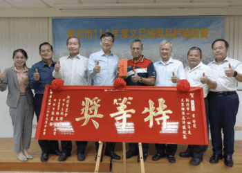 新北甜柚王出爐     張瀚文文旦柚甜度破紀錄奪特等獎     展售會週末登場