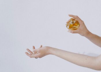 香水入門必看:選香指南與香水的正確使用方法