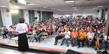 高雄市長初選參選人邱議瑩前進大樹區綠營議員大團結 全數力挺邱議瑩初選勝出