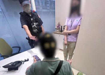 長者辦卡糾紛 警方到場協助排解