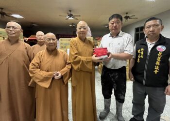 佛祖的慈悲化行動!屏東佛教會百萬善款馳援花蓮 災區湧現溫暖力量