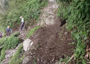 闖紅燈很危險  內埔警加強取締