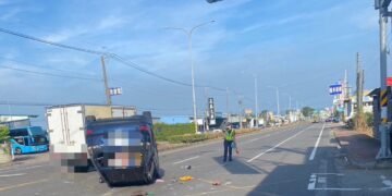 岡山區介壽東路交通事故　警方迅速到場排除