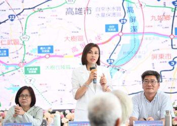出席高屏二快地方說明會 邱議瑩:為高雄爭取最大利益