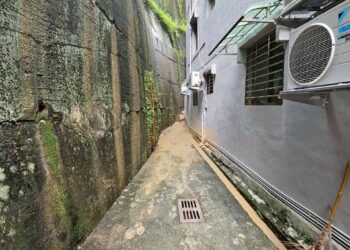 新店錦繡碧瑤社區部分住戶返家     工務局完成邊坡排水及側溝清理     搶修工作持續進行