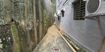 新店錦繡碧瑤社區部分住戶返家     工務局完成邊坡排水及側溝清理     搶修工作持續進行
