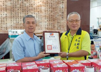 影音/彰化郵局重陽敬老關懷  社頭鄉致贈養生禮盒180份獨居長者