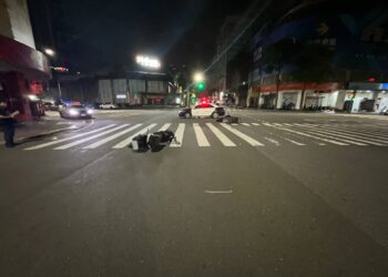 三民區大昌二路與大豐二路口2機車碰撞3輕傷 經查轉彎車未讓直行車先行