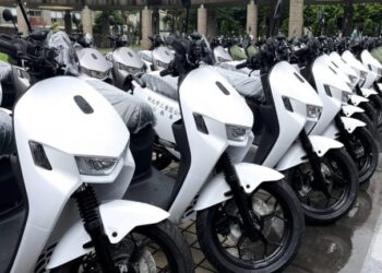 新北市議會三讀通過「氣候變遷因應行動自治條例」     階段減碳目標提前達成     加速擘劃2050淨零藍圖