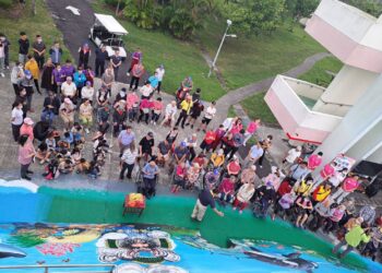 花蓮榮家彩繪牆煥新揭幕  AI創作為傳統彩繪注入新生命