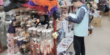 安心慶祝萬聖節     新北經發局抽查應景商品     80件標示不合格遭下架     要求業者限期改善