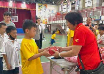 新北泰山中秋有愛     眾能創新協會結合黎明外籍生     手作2000顆蛋黃酥溫暖弱勢