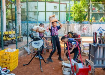 連五年送愛紅葉少棒　遠雄志工打造小球員專屬休息室