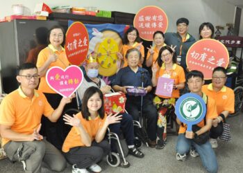 影音/切膚之愛串連社會力   陪伴弱勢長輩歡度中秋