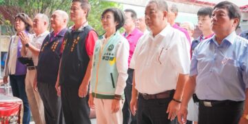 高雄市長初選人林岱樺岡山壽天宮參香 提出四大願景打造地方新亮點