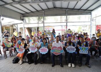 嘉義縣首座權責型失智據點「拾憶幫」揭牌 失智照護邁向新里程