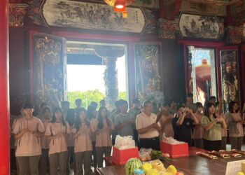 祝福考生錄取理想大學   花蓮四維高中舉辦「大學學測破百祈福」