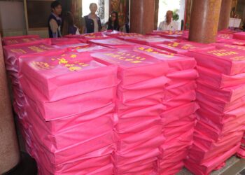 神農炎帝精神傳愛     五穀先帝廟捐物資白米     大墓公再捐10萬助新北弱勢急難