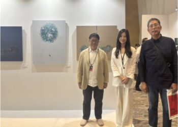 影音/榮獲日本藝術大獎 J Fish張琤愉飛日佈展領獎好事多磨