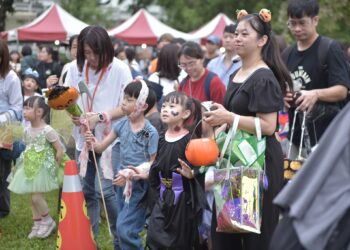 「萌怪小腳印」活潑出發   花蓮市幼萬聖節創意登場