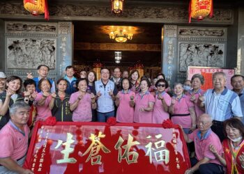 新北副市長劉和然參拜浮洲福德宮     致贈「福佑蒼生」匾額     肯定廟方對地方的貢獻