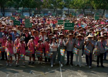 震天!高雄「風戰鼓神四甲子」 千人挑擔從護糧到祈福