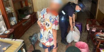 東港警結合直播主及下廍發展協會關懷弱勢