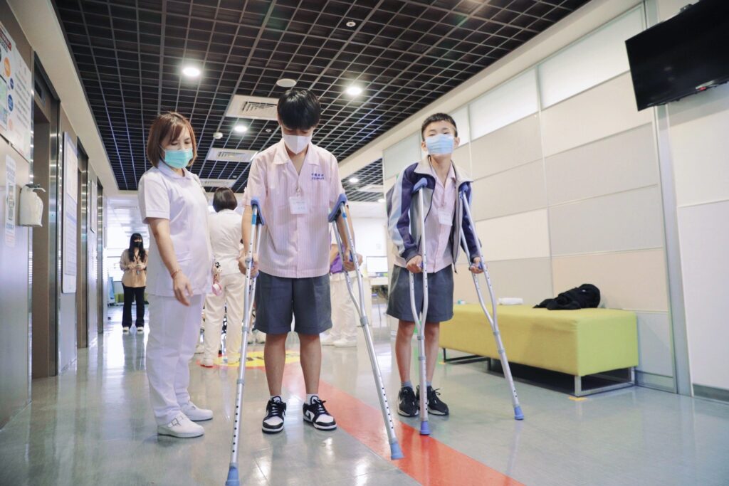 6校百名國中生參訪  博愛醫院學校攜手打造醫護職群扎根教育鏈