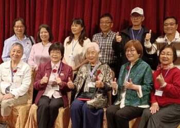 影音/宜蘭昔日最高學府太平國小百歲生日 校友齊聚唱校歌