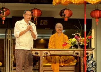 屏東萬巒萬法寺祈福大典  大會捐獻金全數捐助花蓮災民