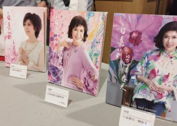 「白嘉莉美麗傳奇」畫展高雄登場   展現藝術風華與人生故事
