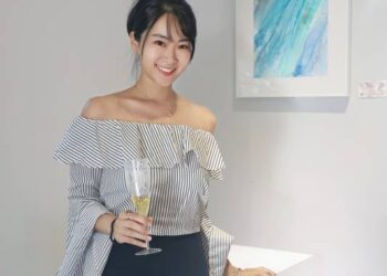 流動藝術探索愛     張愛維酒墨藝術展《Agape》空軍三重一村展出至11/16     期間開設療癒創作課程