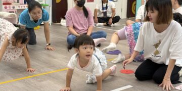 新北早療社資中心推「親子三合一課程」 助遲緩兒家庭從瑜珈、律動中看見孩子改變