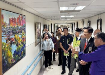畫筆書榮光、藝韻敬英雄 台中榮總辦榮民畫作藝文聯展10位藝術家展出44部畫作