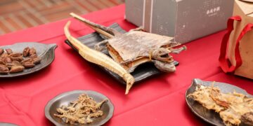 翁章梁化身神農氏 宣傳中藥本草文化節