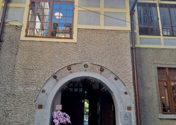 弎畫廊進駐110 年歷史建築偕行社　首展藝術家徐永旭雕塑創作展