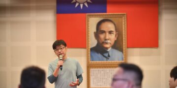 ▲彰化縣議會議長謝典霖與學員分享參與地方公共事務的經驗。(圖/謝典霖辦公室提供)