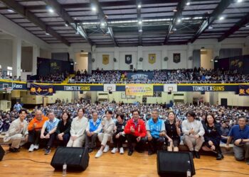 藝術校園列車開進東泰高中  Zenith韓國人聲樂團旋風襲捲