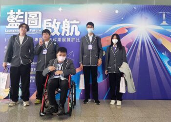 育德工家「一個人的精彩」專題勇奪佳作　多重障礙生以毅力站上高科大舞台